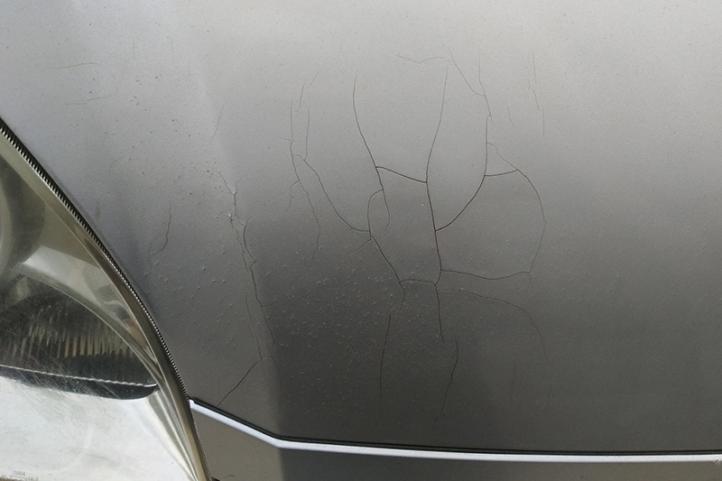 汽車(chē)漆在試工的過(guò)程中怎么會(huì)開(kāi)裂